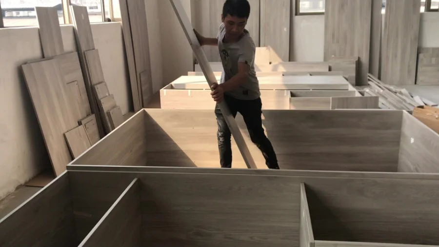 تفصيل دواليب في جدة